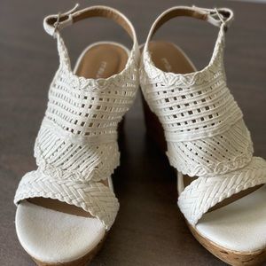 Size 8 white wedge platform sandals